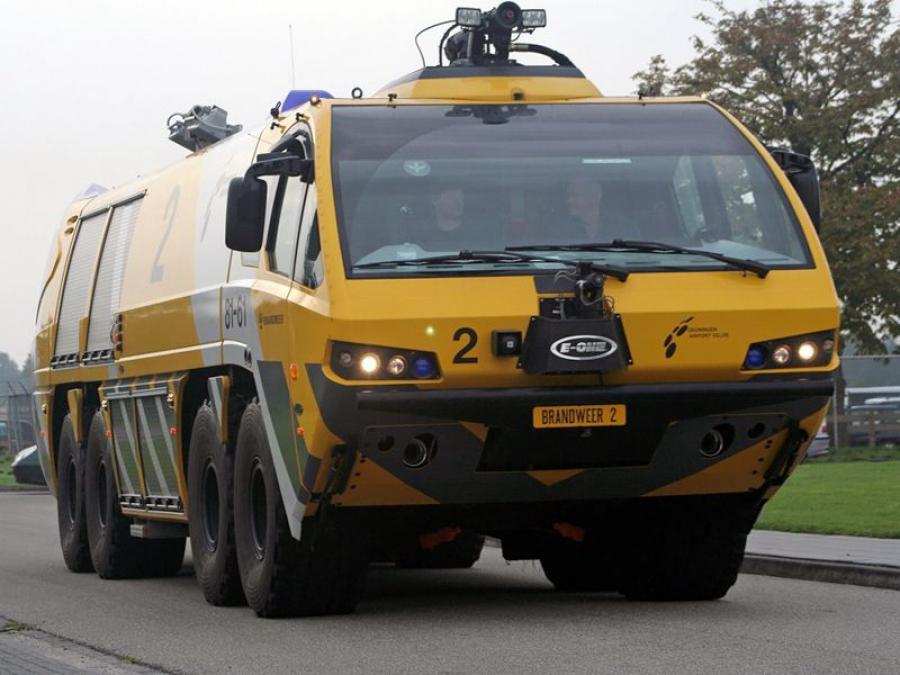  E-ONE Titan HPR-G 8x8 2003 года  (фото 2 из 6)